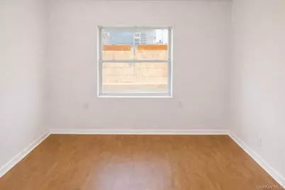 [Address not provided], Far Rockaway, NY 11692 - Photo 4