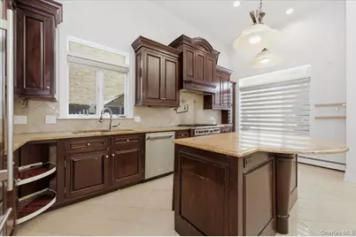 15920 82nd Street, Howard Beach, NY 11414 - Photo 10