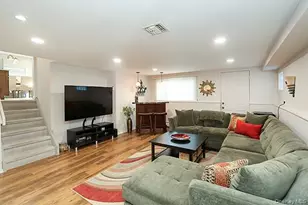 129 Stephen St, Levittown, NY 11756 - Photo 22