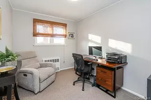 129 Stephen St, Levittown, NY 11756 - Photo 18