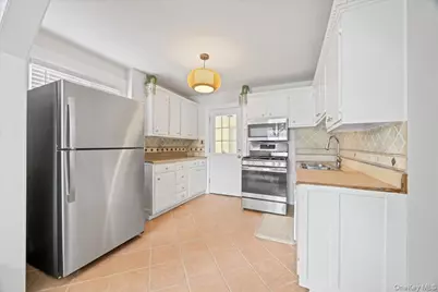 629 Hillside Avenue, Mamaroneck, NY 10543 - Photo 8