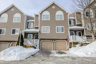 200 Eagle Ridge Way, Nanuet, NY 10954 - Photo 2