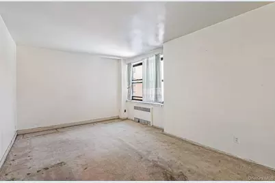 25-34 Union Street #5G, Flushing, NY 11354 - Photo 6