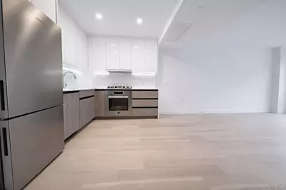 14449 Northern Boulevard #324, Flushing, NY 11354 - Photo 12