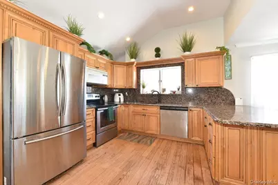 1721 Michael William Road, Merrick, NY 11566 - Photo 14