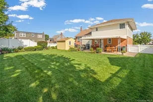 95 Rhodes Ave, Hempstead, NY 11550 - Photo 2