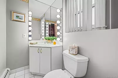 95 Rhodes Avenue, Hempstead, NY 11550 - Photo 20