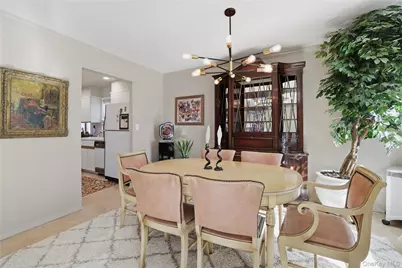 99 S Park Avenue #320, Rockville Centre, NY 11570 - Photo 6