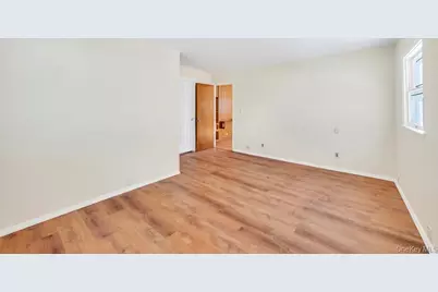 21 Clay Lane, Levittown, NY 11756 - Photo 14