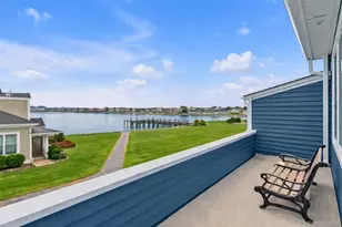 100 Baker Ct, Island Park, NY 11558 - Photo 18