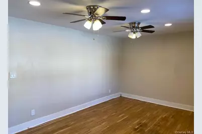 260-29 73rd Avenue #1st fl, Glen Oaks, NY 11004 - Photo 4