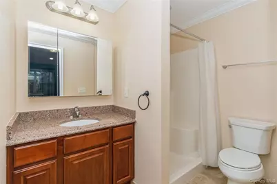 218 Willow Lane, Valley Stream, NY 11580 - Photo 12