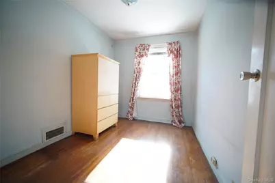 1147 Grenada Place, Bronx, NY 10466 - Photo 12