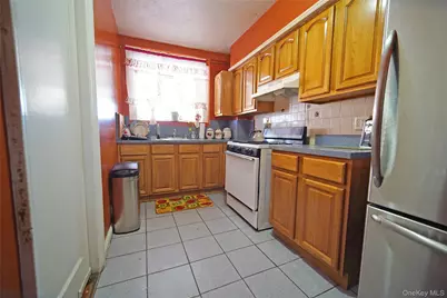 1147 Grenada Place, Bronx, NY 10466 - Photo 2