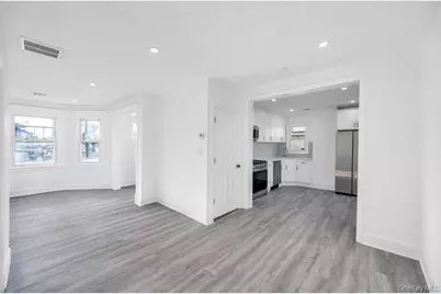 297 E Columbia Street, Hempstead, NY 11550 - Photo 12