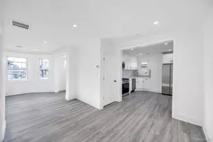 297 E Columbia St, Hempstead, NY 11550 - Photo 12