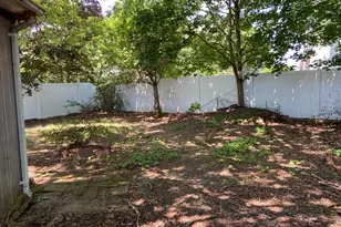 18 Joyce Dr, Riverhead, NY 11901 - Photo 6