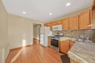 21 Valleywood Dr, Huntington Station, NY 11746 - Photo 18