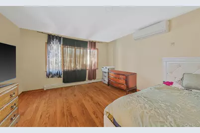 21 Valleywood Drive, Huntington Station, NY 11746 - Photo 24