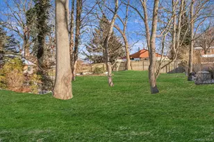 21 Valleywood Dr, Huntington Station, NY 11746 - Photo 8