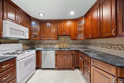 16737 109th Road, Jamaica, NY 11433 - Photo 2