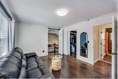 460 Roquette Avenue, Floral Park, NY 11001 - Photo 16