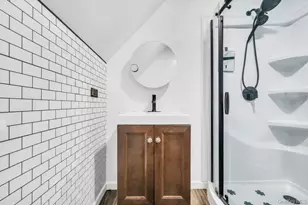 460 Roquette Ave, Floral Park, NY 11001 - Photo 28