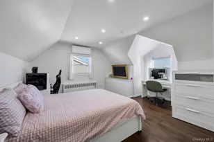 460 Roquette Ave, Floral Park, NY 11001 - Photo 24