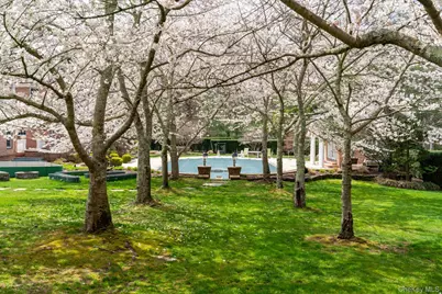 660 Chicken Valley Road, Locust Valley, NY 11560 - Photo 36