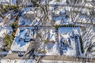 40 Hawthorne Rd, Rocky Point, NY 11778 - Photo 8