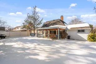 51 Shepherd Ln, Levittown, NY 11756 - Photo 32