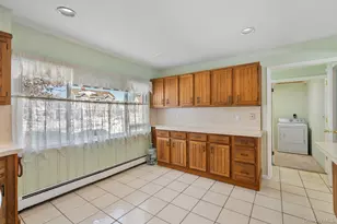 51 Shepherd Ln, Levittown, NY 11756 - Photo 12