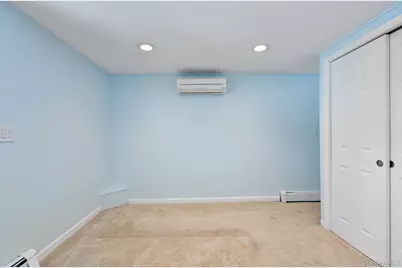 51 Shepherd Lane, Levittown, NY 11756 - Photo 4