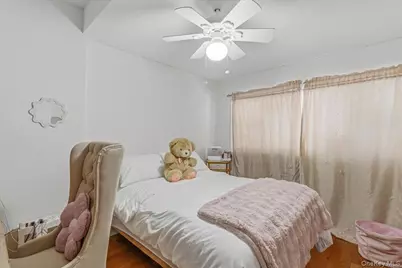 10152 102nd Street, Ozone Park, NY 11416 - Photo 8