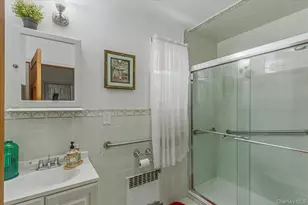 101-52 102nd St, Ozone Park, NY 11416 - Photo 14