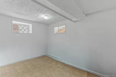 10152 102nd Street, Ozone Park, NY 11416 - Photo 28