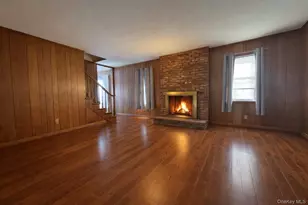 1128 Roanoke Ave, Riverhead, NY 11901 - Photo 2