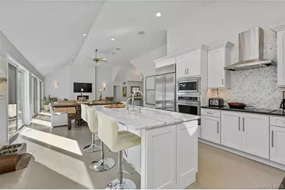 6 Bridle Path, Westhampton Beach, NY 11978 - Photo 10