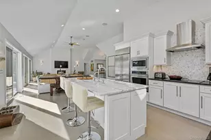 6 Bridle Path, Westhampton Beach, NY 11978 - Photo 10