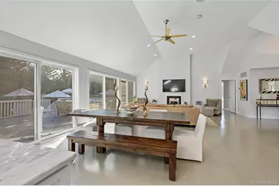 6 Bridle Path, Westhampton Beach, NY 11978 - Photo 12