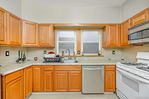 42-28 159th St, Flushing, NY 11358 - Photo 18