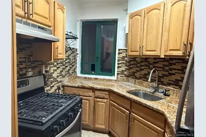 2240 E Tremont Avenue #4B, Bronx, NY 10462 - Photo 2