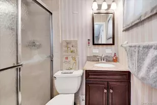 569 Millburn Ct, Valley Cottage, NY 10989 - Photo 14