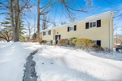 569 Millburn Court, Valley Cottage, NY 10989 - Photo 4