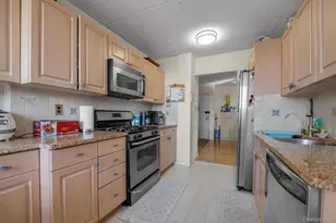 144-77 Roosevelt Ave, Flushing, NY 11354 - Photo 10