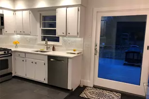 23 Hampton Harbor Rd, Hampton Bays, NY 11946 - Photo 10