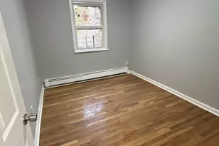 841 E 216th St, Bronx, NY 10467 - Photo 6