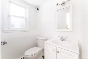 84 Russell Rd, Garden City, NY 11530 - Photo 22