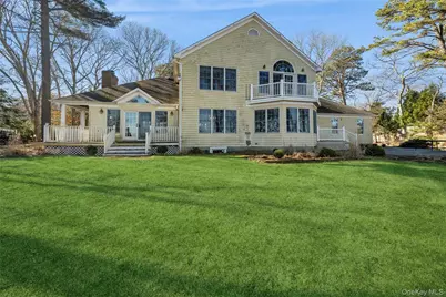 8 Duckwood Lane, Hampton Bays, NY 11946 - Photo 4