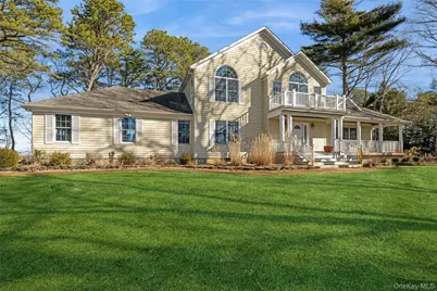 8 Duckwood Lane, Hampton Bays, NY 11946 - Photo 2